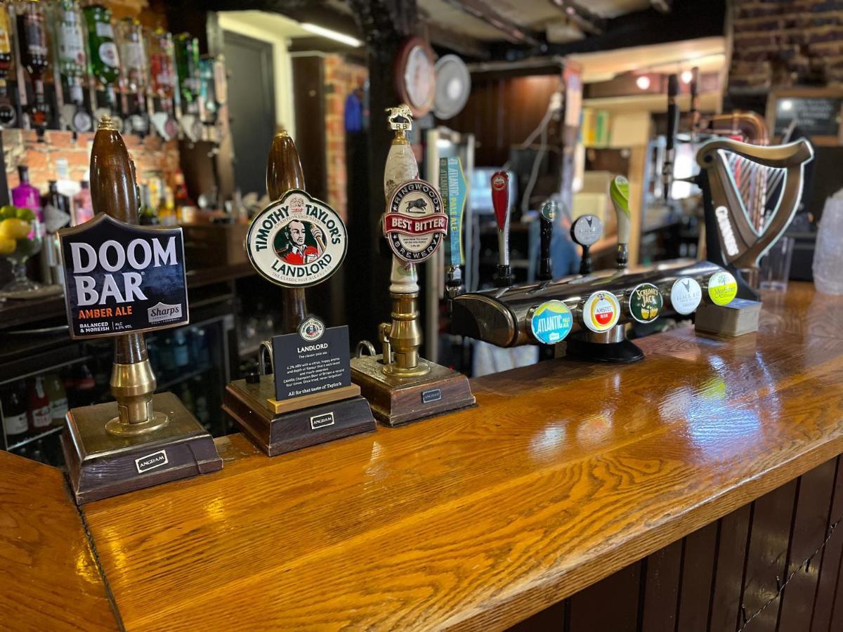 The Star Inn リングウッド エクステリア 写真